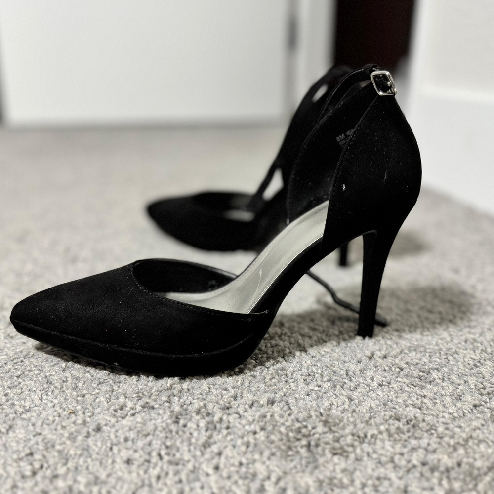 Shoes - Picture 2 of 3
